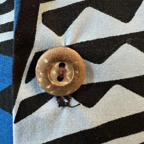 Hilo Hattie Hawaiian Shirt Blue Tribal Native Print SS USA Men’s Size Small - Picture 4 of 6